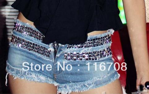 Drop shipping 2013 new arrival fashion women's silver rivet girted elastic slim hip denim shorts st-063