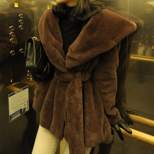 Ee 2012 autumn and winter ladys with a hood fur coat ot18963