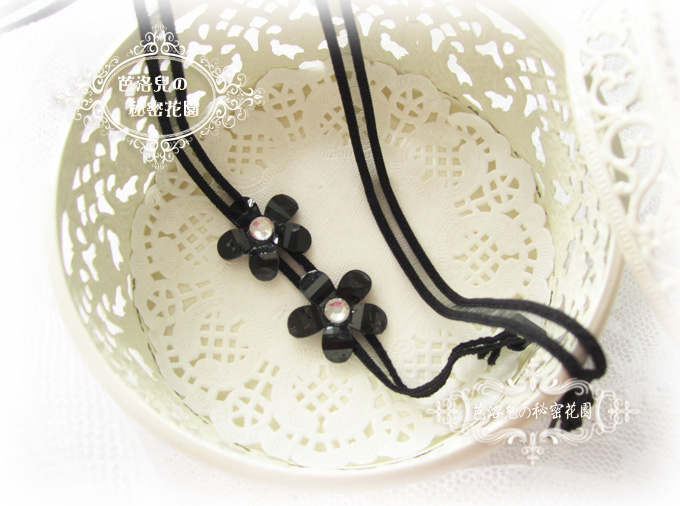 Elegant aesthetic acrylic flower sparkling diamond drawing style underwear bra invisible double shoulder strap spaghetti strap