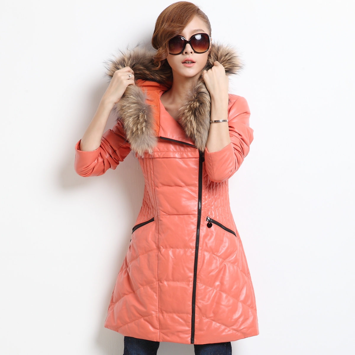 Elegant elegant sheepskin fur collar down coat down clothing leather medium-long raccoon fur skin down coat yr0020