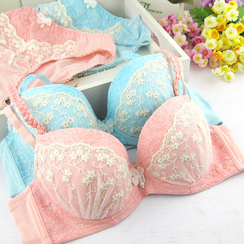 Elegant gentlewomen breathable cotton lace 3 breasted bag sweat absorbing bamboo underwear set bra set