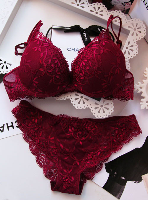 Embroidery lace sexy small deep V-neck push up underwear fashion bra set
