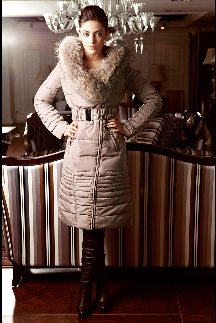 EMS free shipping 2012 Winter Women's Plus Sizes White Duck Down Coat Wth Real Raccoon Fur Collar down coat women winter jacket