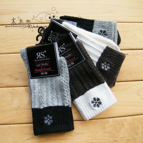 Excellent soft autumn and winter socks female socks rabbit wool socks handmade twisted , dsmv embroidery