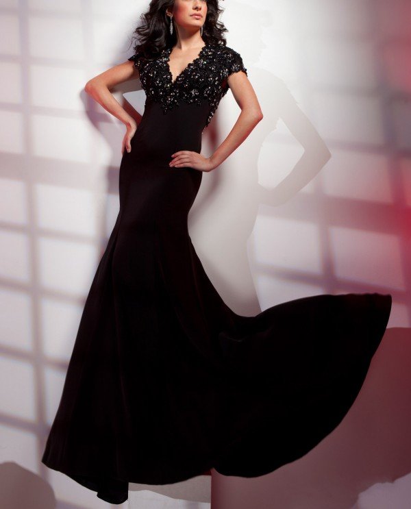 Excellent TB Sheath V Neck Backless Velvet Floor Length Black Evening Dress With Lace Beadwork (MDE24)