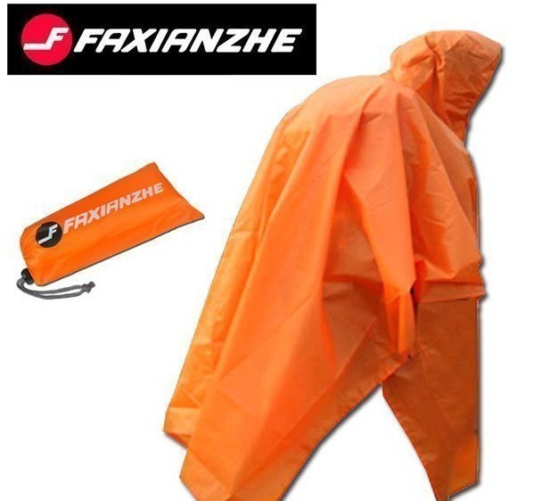 F Burberry multifunctional faxianzhe Burberry portable raincoat mat poncho