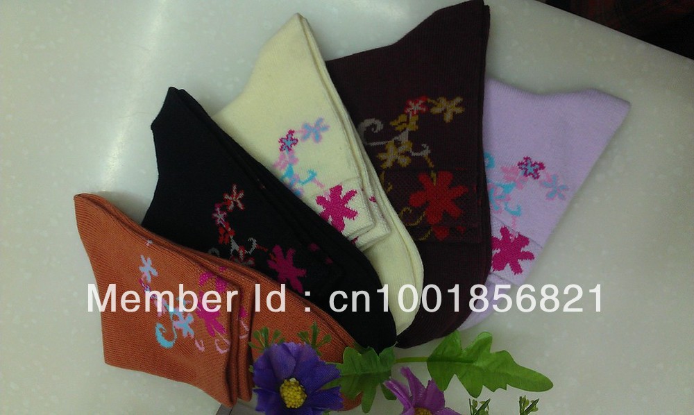 Fashion casual women's socks in tube socks wholesale orchid pattern socks hand-sewn head