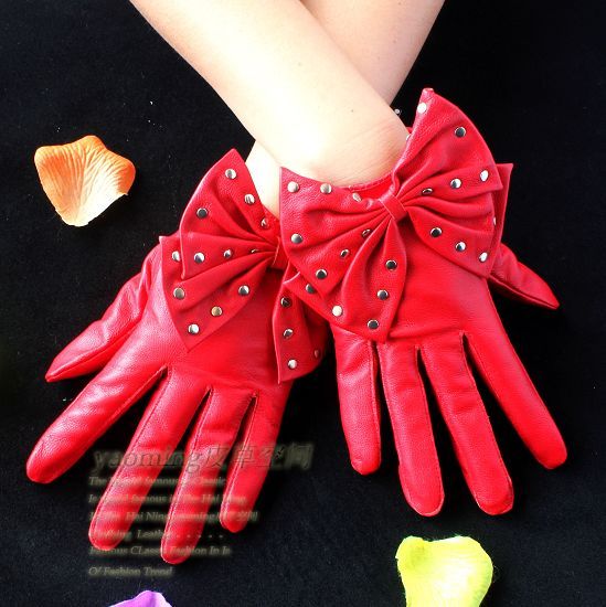 Fashion fashion red genuine leather gloves big bow rivets women's sheepskin short gloves