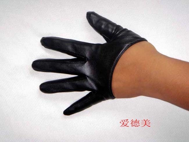 Fashion leather gloves personality non-mainstream short autumn thermal slip-resistant gloves