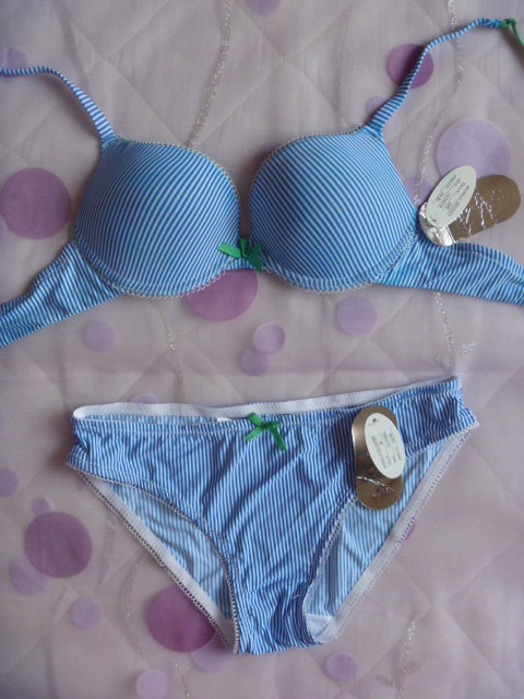 Fashion underwear bra set blue stripe 75b short in size 18 set