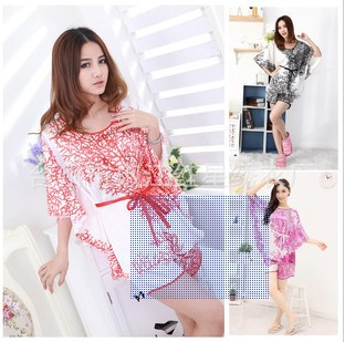 Fashion with the coral sea personality lady emulation silk pajamas leisure wear