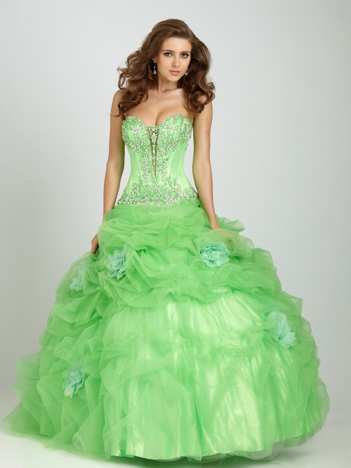 Fashionable Refine Ball Gown Sweetheart Organza Strapless Quinceanera Dress Green