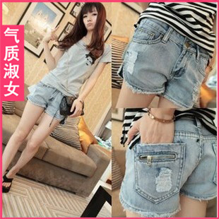 Female 2012 autumn placketing vintage fashion hole jeans female shorts k617