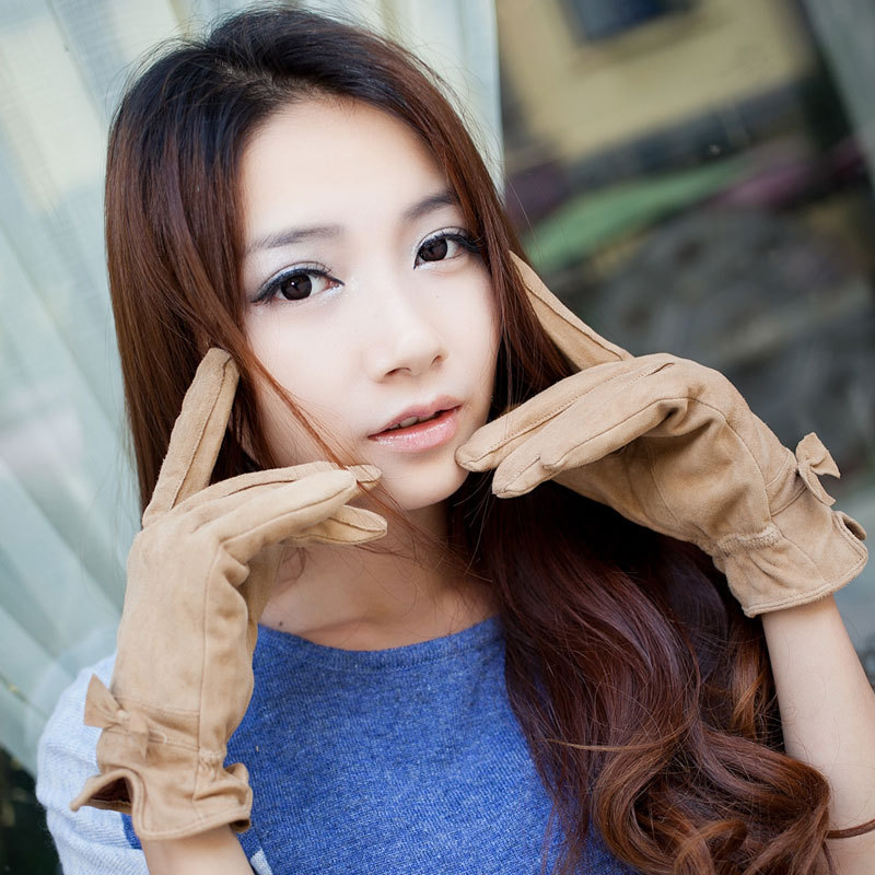 Finger gloves bow leather buckle on women's sheepskin gloves short design winter thermal plus velvet genuine leather gloves