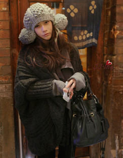 Flower grey coarse bar yarn twisted cape sweater cloak outerwear