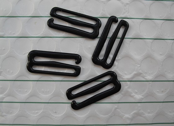 free fee wholesale 2cm black metal suspender buckles ,garment accessories  match fashion women's suspenders
