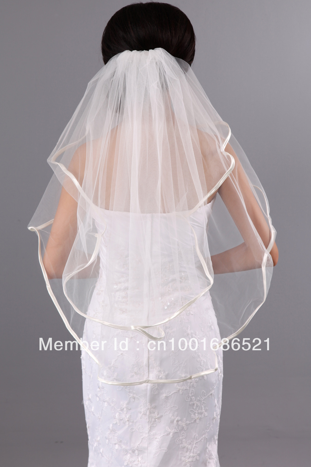 free ship 2013 new styel brige veil,double ribbon edge with 1.5 meters long,fashion top qualit wedding dress accessories