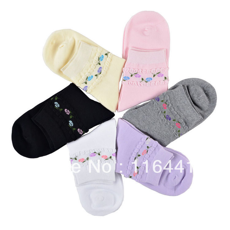 Free shipping ( 12 pairs/lot) 75% cotton combing high quality women socks  sport ankle socks