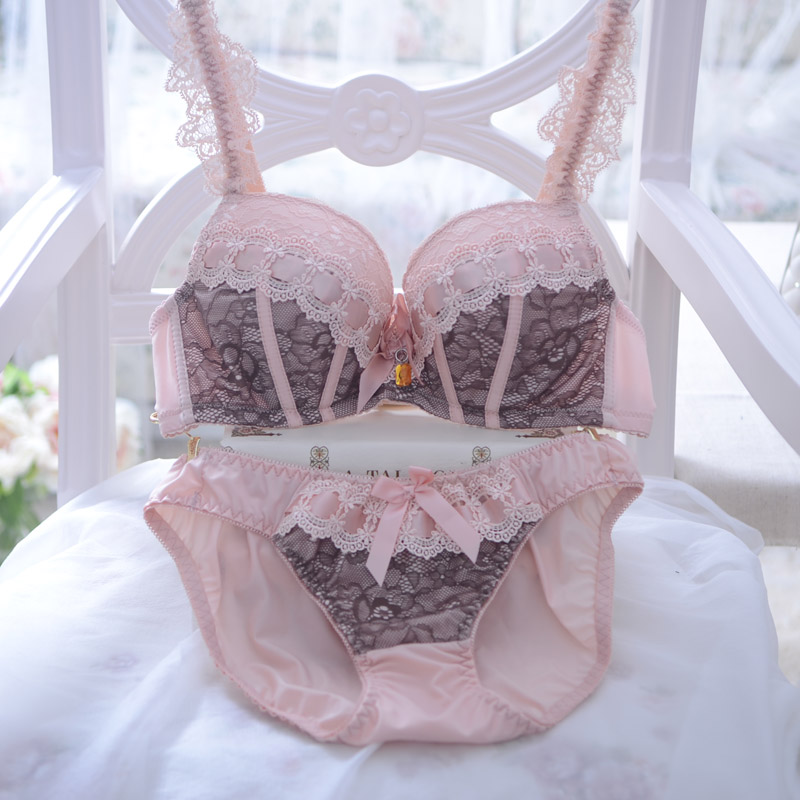 free shipping 2 elegant intellectuality vintage romantic lace luxury coffee 3 breasted underwear bra set