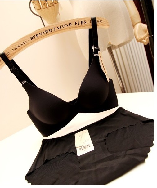 Free shipping! 2 ! small seamless side gathering essential oil push up underwear bra set sexy black