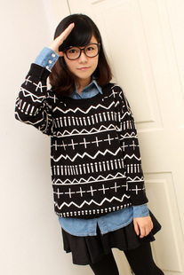 Free shipping, 2012 autumn and winter all-match vintage stripe white black loose knitted long-sleeve pullover sweater women's 09