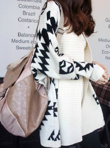 Free shipping 2012 autumn and winter vintage embroidery print loose plus size batwing sleeve cardigan sweater female