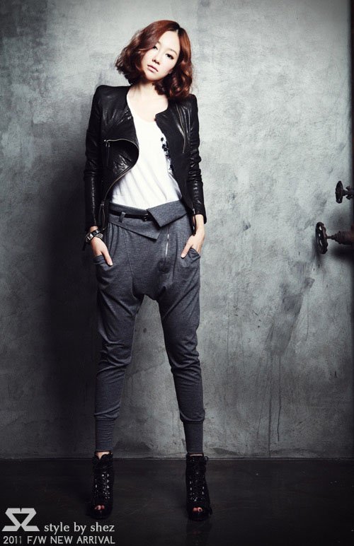 Free Shipping!2012  Autumn New  Fashion Slim Womens Top leather Jacket Zipper black Short Coat Outerwear PU Leather Jacket F  P1