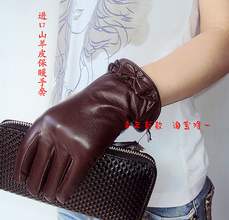 Free shipping 2012 bow women's genuine leather suede gloves fashion thermal plus velvet lint gloves Hot sell gloves