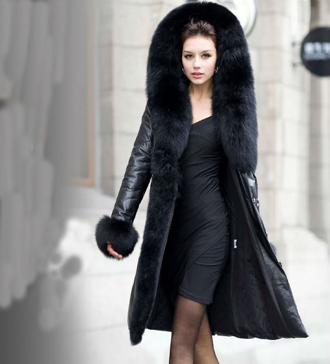 free shipping~2012 newest noble  ladies' Fashion 100% genuine leather down coat with  True fox fur collar ,ladies outerwear 12F3