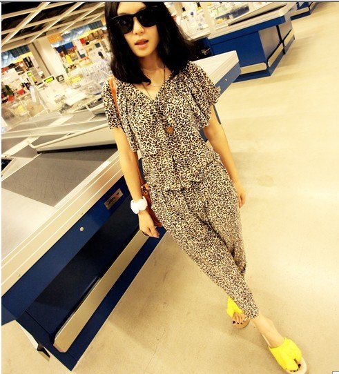 Free shipping-  2012 newest  women leopard jumpsuit, women rompers, lady free size loose rompers 402-9803