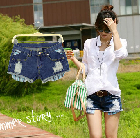 Free Shipping 2013 autumn women's a9729 casual fashion pocket blue flash gel denim shorts