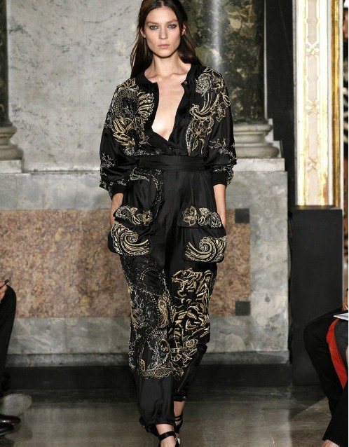 free shipping! 2013 fashion,classic US style, brand two-piece suit,women leggings, silk digital printed jumpsuits,tops+trousers