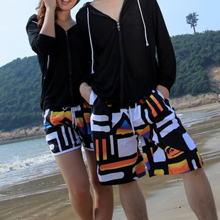 Free shipping 2013 Fashion Hot new geometric patterns Couple vacation beach pants loose shorts men/women leisure shorts