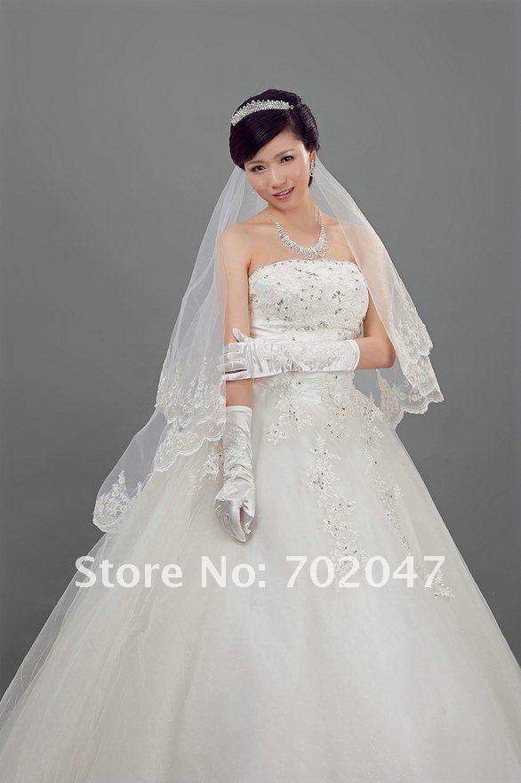 Free shipping 2013 Fashion Lady Wedding Prom lace Edge Bridal Comb Veil real modle picture V002