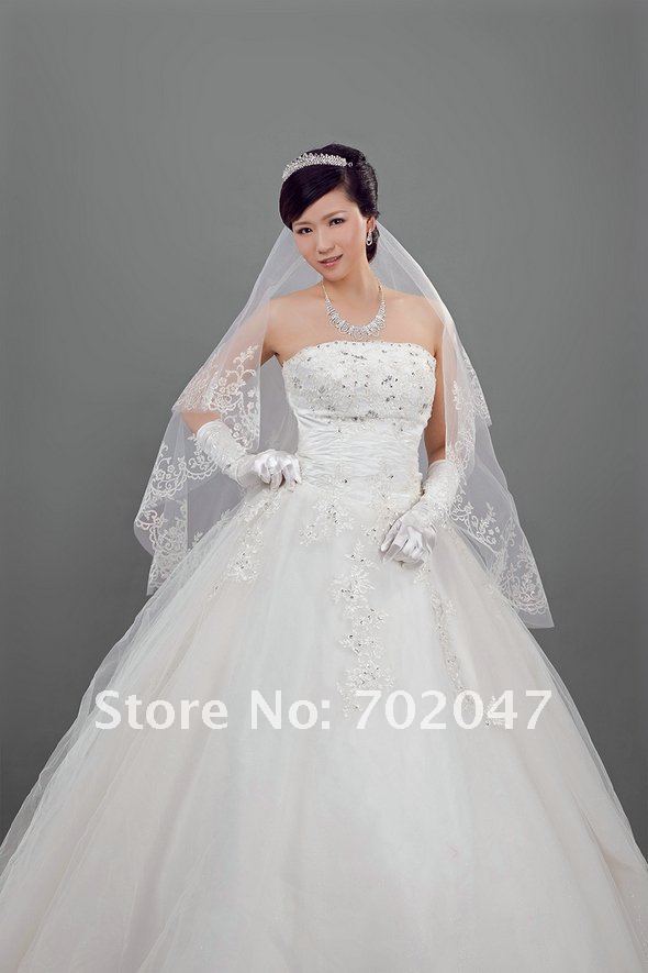 Free shipping 2013 Fashion Lady Wedding Prom lace Edge Bridal Comb Veil real pictures