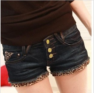 Free Shipping 2013 Fashion Leopard Denim Shorts Women Three Buttons Jeans Shorts Casual Wear IRIS Knitting DK-004