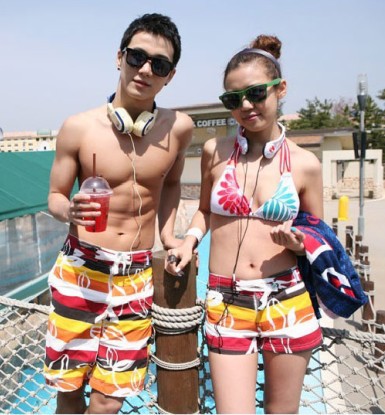 free shipping 2013 Fashion striped lovers beach pants sunscreen pants male Women lovers shorts