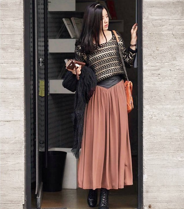 Free shipping 2013 hot sale fashion patchwork pleated chiffon skirt elastic faux leather waistband maxi skirt