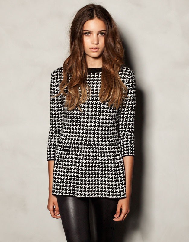 Free Shipping 2013 latest spring and summer women's beading pocket fashion houndstooth medium-long knitted pullover slim sweater