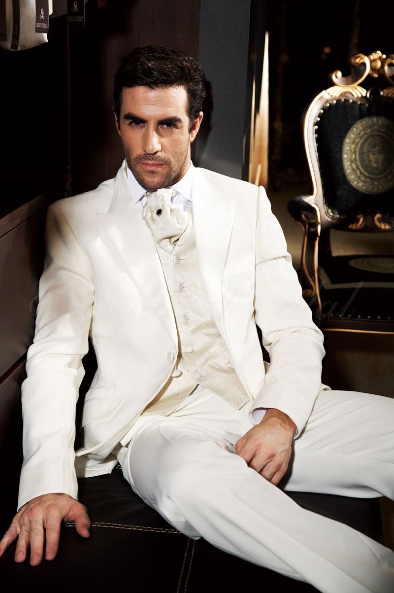 FREE shipping 2013 men's wedding suits Groom wear complete designer tuxedos Bridegroom groomsmen suits for men custom-made