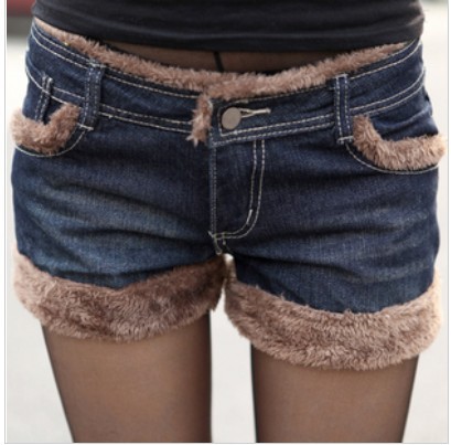 Free Shipping 2013 New Fashion Lamb Fur Denim Shorts Women Big Pockets Winter Jeans Shorts Casual Wear IRIS Knitting DK-005