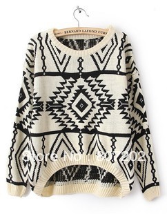 free shipping 2013 new pullover sweater geometric  loose plaid sweater female Women Fashion Warm Loose Pullovers Casual Wear A1