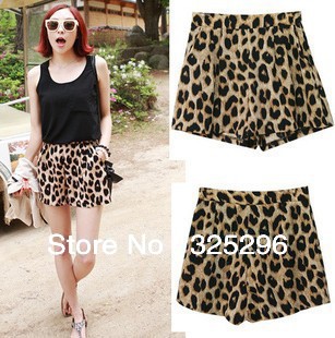 Free shipping 2013 New Women irresistible popular classic leopard leisure shorts hot pants dq128