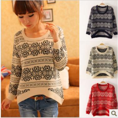 Free shipping/2013 newest fashion autumn and winter loose vintage pullover sweater ,three flower colors S-823