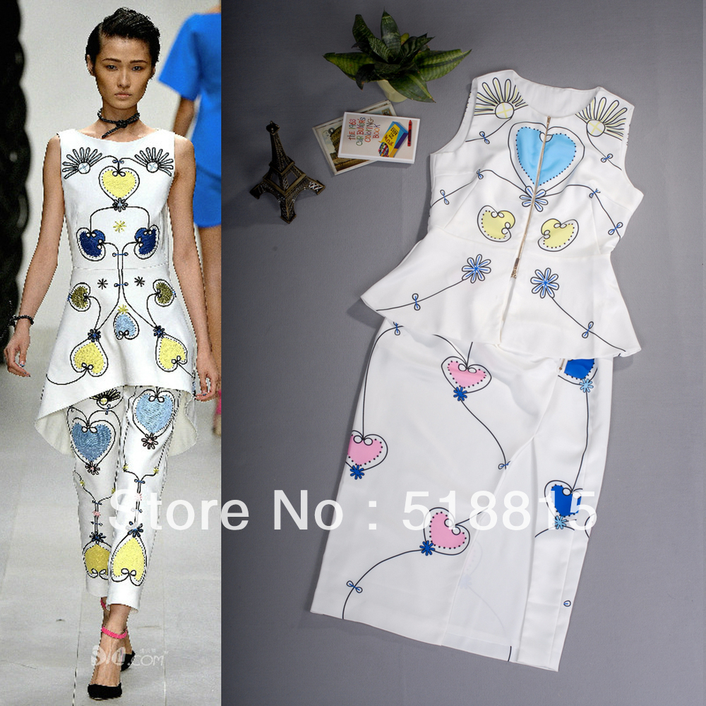 Free shipping 2013 Spring /summer New style Fashion show heart-shaped  Printing  Sleeveless clothes Dress