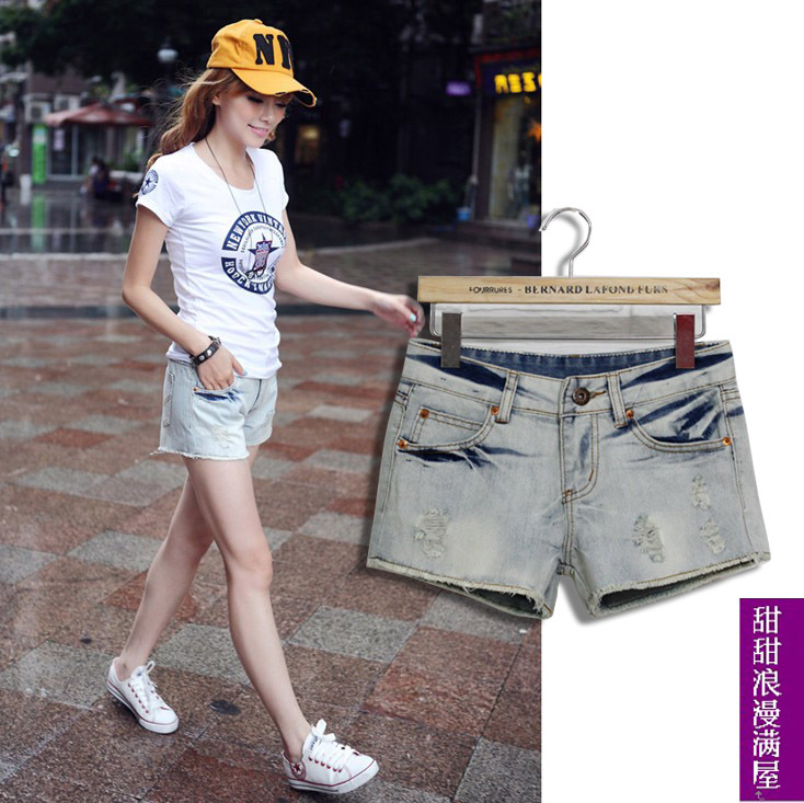 Free Shipping 2013 summer casual all-match personality water wash finishing retro light blue denim shorts c3829