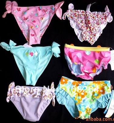 free shipping 2013 summer  high quality  baby girls'  swimming trunks multi styles