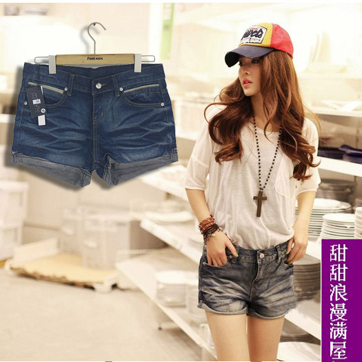 Free Shipping 2013 summer women's 376789 fashion five-pointed star roll-up hem casual denim shorts