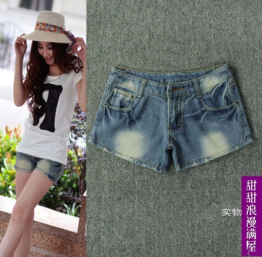 Free Shipping 2013 summer women's 47168 low-waist fashion pleated wearing white straight denim shorts wholesale