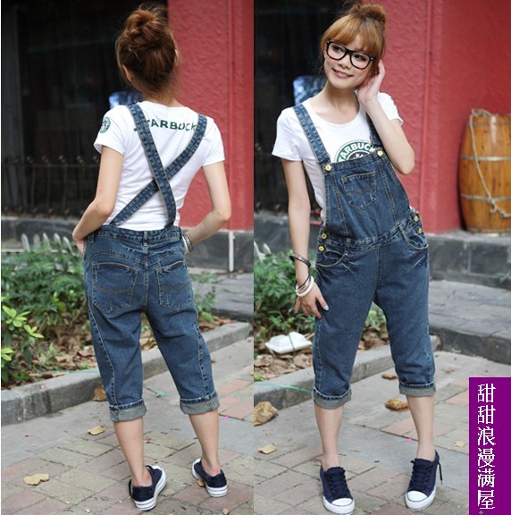 Free Shipping 2013 summer women's c1309 casual loose denim suspenders capris knee-length pants wholesale